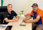 SALOM RECIBIÓ HOY AL PILOTO CHAQUEÑO CARLOS VERZA