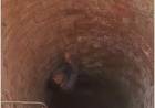 LO ENCONTRARON EN UN POZO DE AGUA PIDIENDO AUXILIO