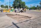 LA MUNICIPALIDAD DE VILLA ÁNGELA CONTINÚA CON LOS TRABAJOS DE BACHEO EN DIVERSOS SECTORES DE LA CIUDAD