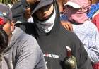 VILLA RIO BERMEJITO: VIOLENTO ATAQUE PIQUETERO PARA CORTAR UNA RUTA: 41 POLICIAS HERIDOS