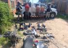 CUATRO JÓVENES FUERON SORPRENDIDOS DESARMANDO UNA MOTO ROBADA