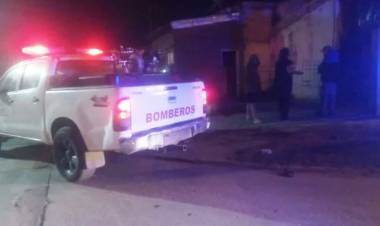 SE FUERON A DORMIR DEJANDO LA PAVA ELÉCTRICA ENCENDIDA Y PROVOCÓ UN INCENDIO EN SU VIVIENDA