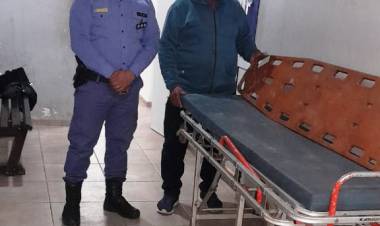 VILLA ÁNGELA: FUERON POR ROBORAR UNA CAMILLA DE UNA AMBULANCIA   