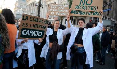 UBA DECLARÓ LA EMERGENCIA SALARIAL Y PELIGRA EL SEGUNDO CUATRIMESTRE