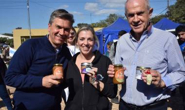 ZDERO Y NIKISCH EN LA BIENAL 2024: EL GOBIERNO PROVINCIAL Y EL MUNICIPIO DE RESISTENCIA CELEBRARON EL TRABAJO ARTICULADO JUNTO A LA FUNDACIÓN URUNDAY