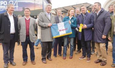 CHACO EN LA EXPO RURAL PALERMO 2024: “ES UNA VUELTA DE PÁGINA QUE DIMOS LOS CHAQUEÑOS PARA DEJAR ATRÁS ESO DE PERJUDICAR A LOS QUE PRODUCEN”, ASEGURÓ ZDERO