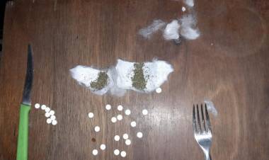 UNA MENOR INTENTÓ PASAR DROGA A DETENIDO, PERO FUE DESCUBIERTO