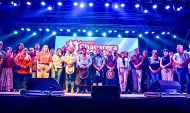 PARAJE 4 DE FEBRERO: EL GOBERNADOR ZDERO ACOMPAÑÓ LA 9° EDICIÓN DE LA CHACARERA DEL MONTE IMPENETRABLE