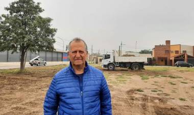 EL INTENDENTE PAPP DESTACA LA INTERVENCIÓN EN LA PLAZA DEL BARRIO CÁMARA DE COMERCIO