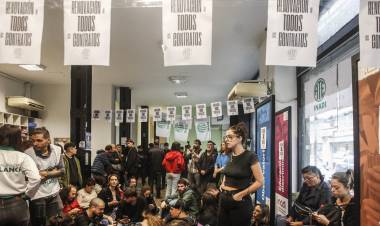UNA MINISTRA QUE NO DA LA CARA