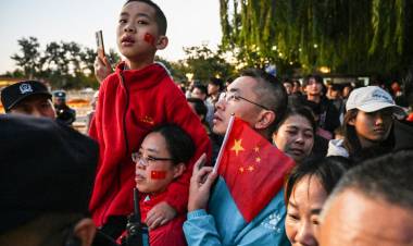 LA REPÚBLICA POPULAR CHINA CUMPLIÓ 75 AÑOS CON FESTEJOS EN TODO EL PAÍS