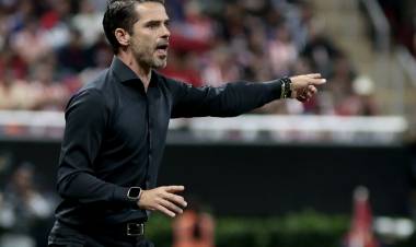 BOCA ESPERA POR GAGO MIENTRAS AVANZA EN OTROS FRENTES