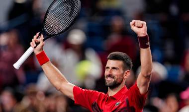 SINNER, ALCARAZ Y DJOKOVIC SIGUEN EN CARRERA EN SHANGHAI