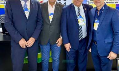 EL MINISTRO ZIMMERMANN VIAJÓ A BRASIL PARA PARTICIPAR DE LA 1RA. CUMBRE SUDAMERICANA AGROGLOBAL
