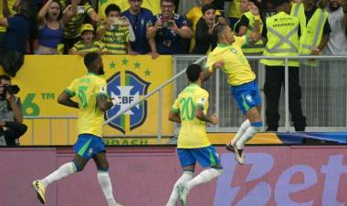 BRASIL TAMBIÉN GOLEÓ EN ELIMINATORIAS: 4-0 A PERÚ