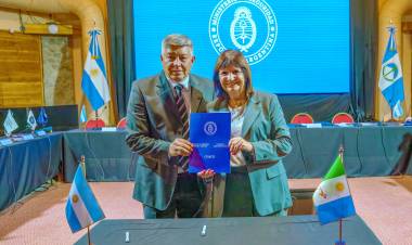 BULLRICH DESTACÓ EL TRABAJO DE SEGURIDAD DE CHACO EN LA LUCHA CONTRA EL NARCOTRÁFICO Y LA RECUPERACIÓN DE LAS CALLES