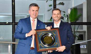 EL GOBERNADOR ZDERO INAUGURÓ EL NUEVO EDIFICIO DE OFICINAS DE LOTERÍA CHAQUEÑA