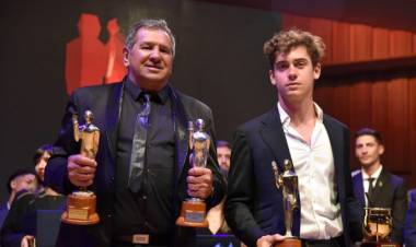 FRANCO COLAPINTO Y "DIBU" MARTÍNEZ SE LLEVARON EL OLIMPIA DE ORO COMPARTIDO