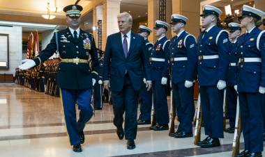 TRUMP NO QUIERE MÁS "IDEOLOGÍA TRANSGÉNERO" EN EL EJÉRCITO DE EE.UU.