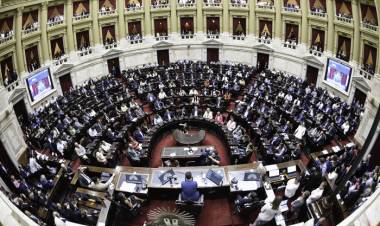 FICHA LIMPIA: EL GOBIERNO Y SUS ALIADOS LOGRARON EL DICTAMEN