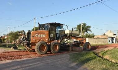 MUNICIPALIDAD DE VILLA ÁNGELA AVANZA CON OBRAS EN EL BARRIO 100 VIVIENDAS Y PROGRESO 