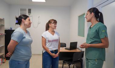 LA VERDE: LA VICEGOBERNADORA SCHNEIDER ESTUVO ATENDIENDO DEMANDAS DE LA COMUNIDAD