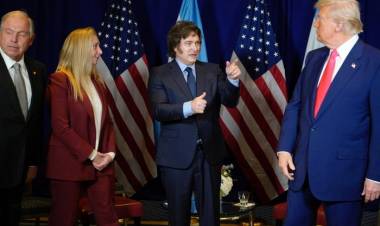 GOLPEADO POR EL CRIPTOGATE, JAVIER MILEI RETOMA SU AGENDA EN EL PAÍS