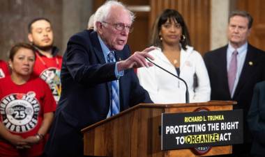 BERNIE SANDERS AFIRMÓ QUE A TRUMP NO LE IMPORTAN LOS ESTADOUNIDENSES