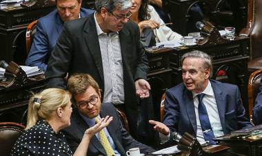 EL CRIPTOGATE ATERRIZA EN EL RECINTO DE DIPUTADOS