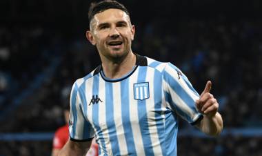 RACING: "MARAVILLA" MARTÍNEZ PROBÓ A FONDO Y QUIERE JUGAR EL CLÁSICO CON INDEPENDIENTE