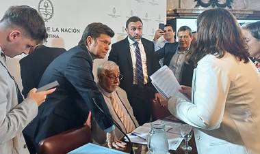 ACUERDO CON EL FMI: EL OFICIALISMO LOGRÓ DICTAMEN Y BUSCARÁ RATIFICAR ESTE MIÉRCOLES EL DNU DE MILEI