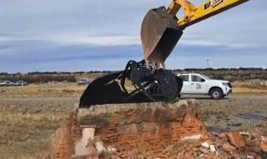 UN NUEVO INTENTO DE DEMOLER LA MEMORIA