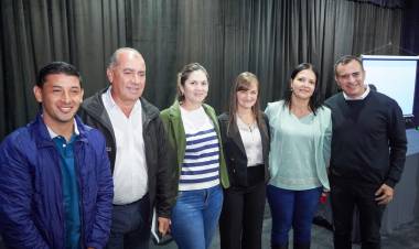 LAS BREÑAS: EXITOSA JORNADA DEL PROGRAMA FORTALEZA CON GRAN PARTICIPACIÓN DE JÓVENES JUNTO A LA VICEGOBERNADORA SCHNEIDER