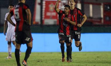 DEFENSORES SE IMPUSO ANTE BARRACAS Y AVANZÓ EN LA COPA ARGENTINA