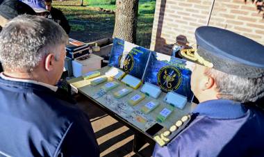 CHACO CONTINÚA LA BATALLA AL NARCOTRÁFICO: MUJERES DETENIDAS CON MÁS DE 8 KILOS DE COCAÍNA EN EL PEAJE DE MAKALLÉ