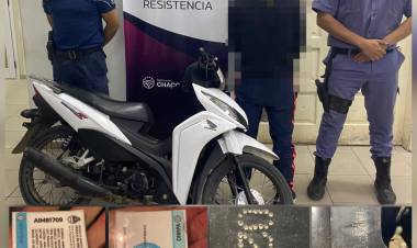 EFECTIVOS SECUESTRARON DOS MOTOS Y DETUVIERON A DOS HOMBRES