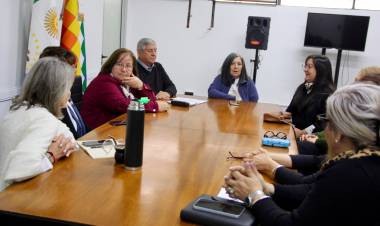AUTORIDADES DE EDUCACIÓN AGRADECIERON EL TRABAJO DE LA JUNTA ELECTORAL DOCENTE Y DE LA JUNTA AD HOC