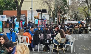 HABRÁ CLASES PÚBLICAS EN PLAZA DE MAYO POR EL FINANCIAMIENTO DOCENTE 