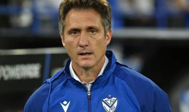 BARROS SCHELOTTO: "VÉLEZ TIENE VIRTUDES PARA DAR VUELTA EL RESULTADO"