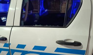 UN EFECTIVO RESULTÓ LESIONADO TRAS UN ATAQUE AL MÓVIL EN EL QUE PATRULLABA