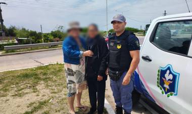 POLICIAS ENCONTRARON A UNA MUJER QUE ESTABA DESORIENTADA