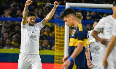 EL HOMENAJE A RUSSO NO ACTUÓ COMO IMPULSOR PARA BOCA