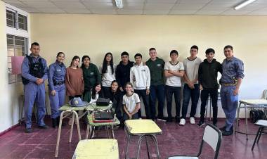 VILLA ÁNGELA: CHARLA INFORMATIVA SOBRE FAUNA SILVESTRE Y ESPECIES EN PELIGRO DE EXTINCIÓN