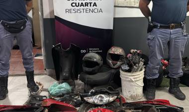 RECUPERAN PARTES DE UNA MOTO ROBADA EN UN BALDIO