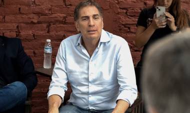 SANTILLI AFILA LA LENGUA CON LOS GOBERNADORES Y SUMA VOLUNTADES VOLUBLES