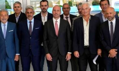 HIDROVÍA: EL MINISTRO DOMÍNGUEZ REPRESENTÓ AL GOBIERNO PROVINCIAL EN LA PUESTA EN MARCHA DEL CONSEJO DE SUPERVISIÓN DE LA VÍA NAVEGABLE
