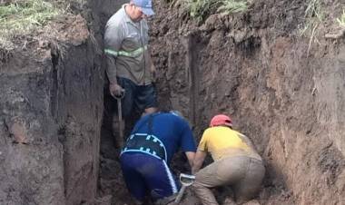 SAMEEP REPARÓ UN CAÑO DEL SEGUNDO ACUEDUCTO Y NORMALIZÓ EL SERVICIO EN NAPENAY