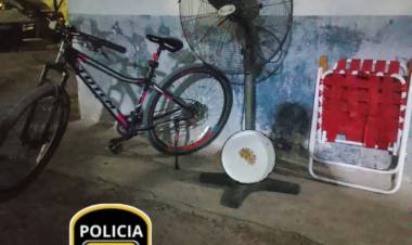 VILLA ÁNGELA: LA POLICÍA RECUPERÓ VARIOS ELEMENTOS ROBADOS DE JNA VIVIENDA