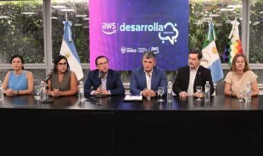 CHACO PRESENTÓ AWS ENTRENA Y AWS DESARROLLA PARA IMPULSAR EL TALENTO DIGITAL Y LAS STARTUPS LOCALES