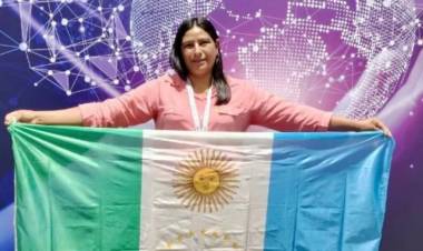 BUSCAN DECLARAR A LA DOCENTE GLORIA CISNEROS COMO "MUJER DESTACADA DEL 2026" EN CHACO